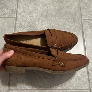 NWOT American Eagle Loafers